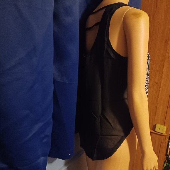 NWT - BOA Cute Pull Over Top (USA) - Picture 6 of 8